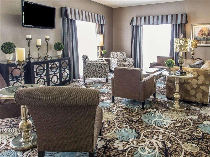 Comfort Suites Hudson I-94 Экстерьер фото