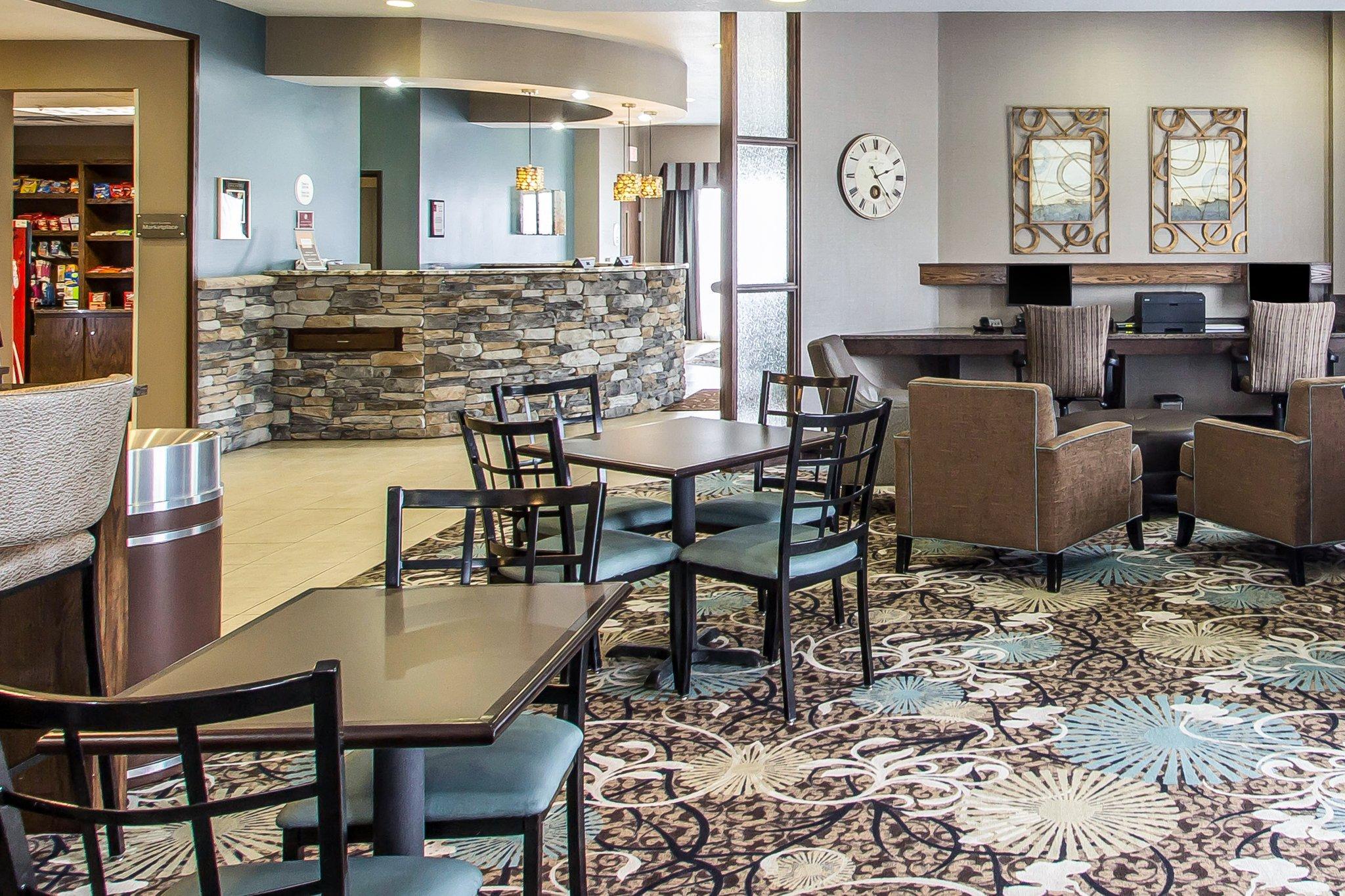 Comfort Suites Hudson I-94 Экстерьер фото