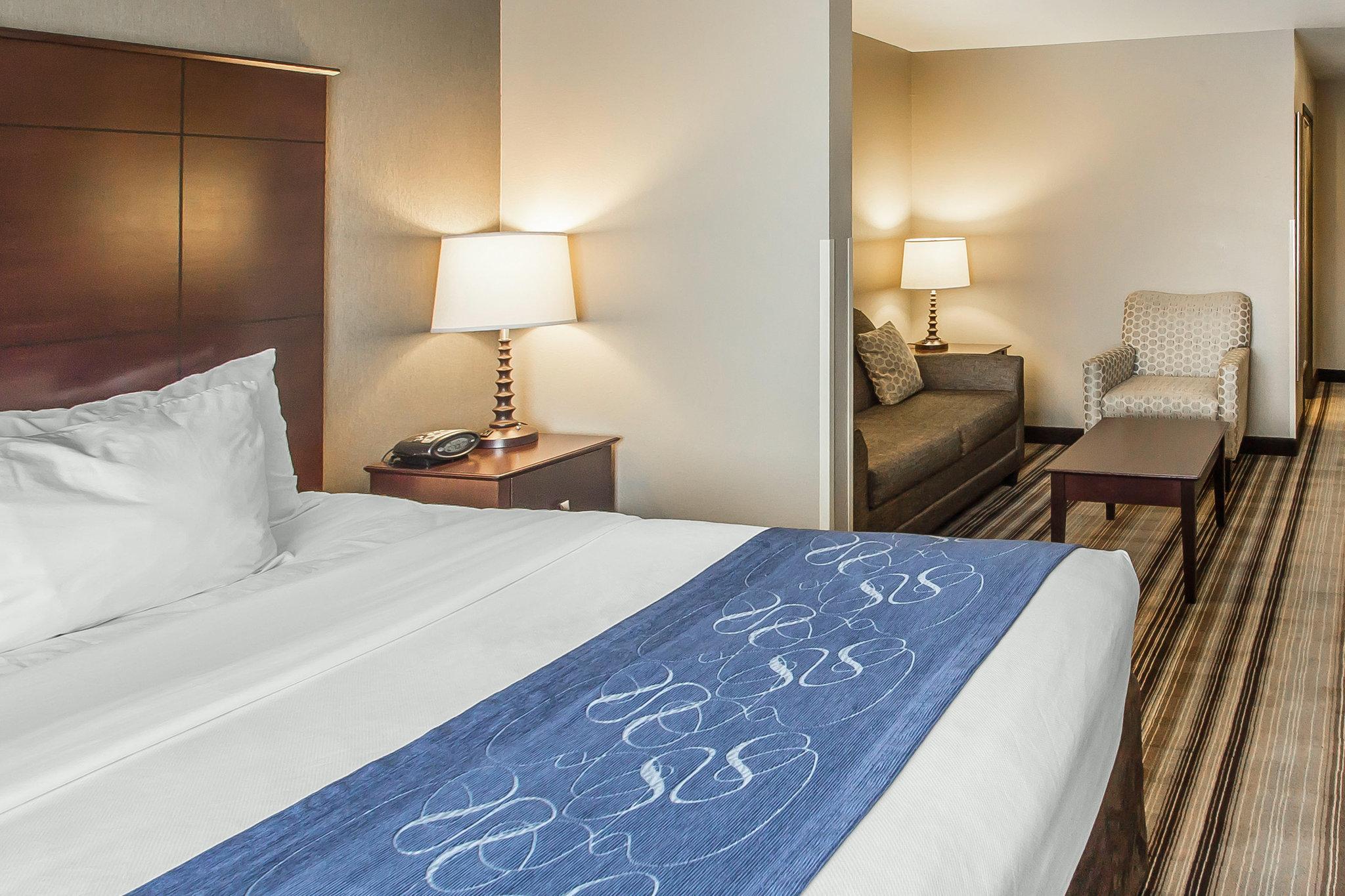 Comfort Suites Hudson I-94 Экстерьер фото