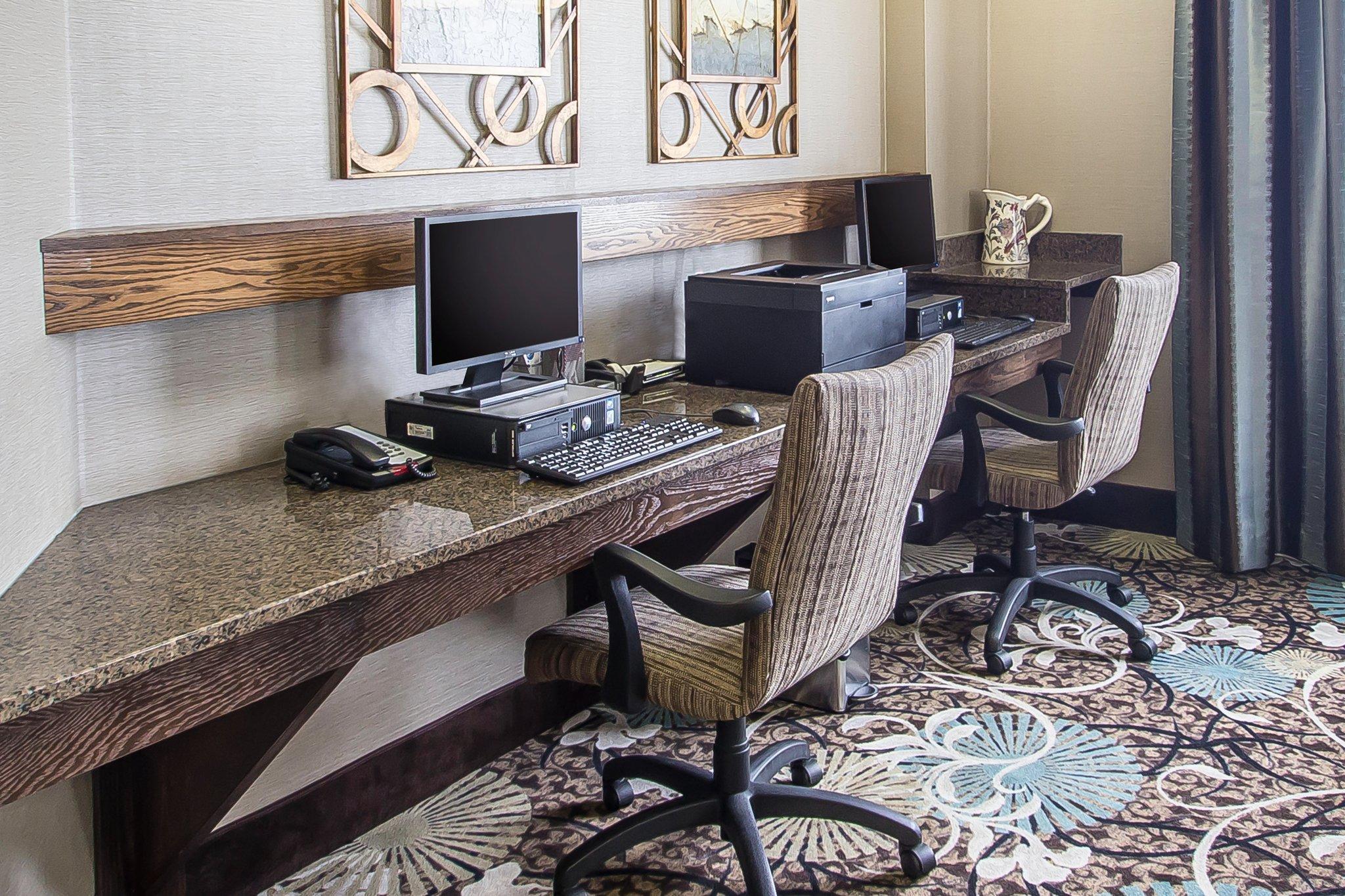 Comfort Suites Hudson I-94 Экстерьер фото
