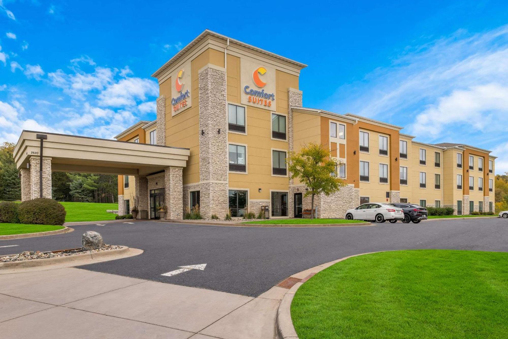 Comfort Suites Hudson I-94 Экстерьер фото