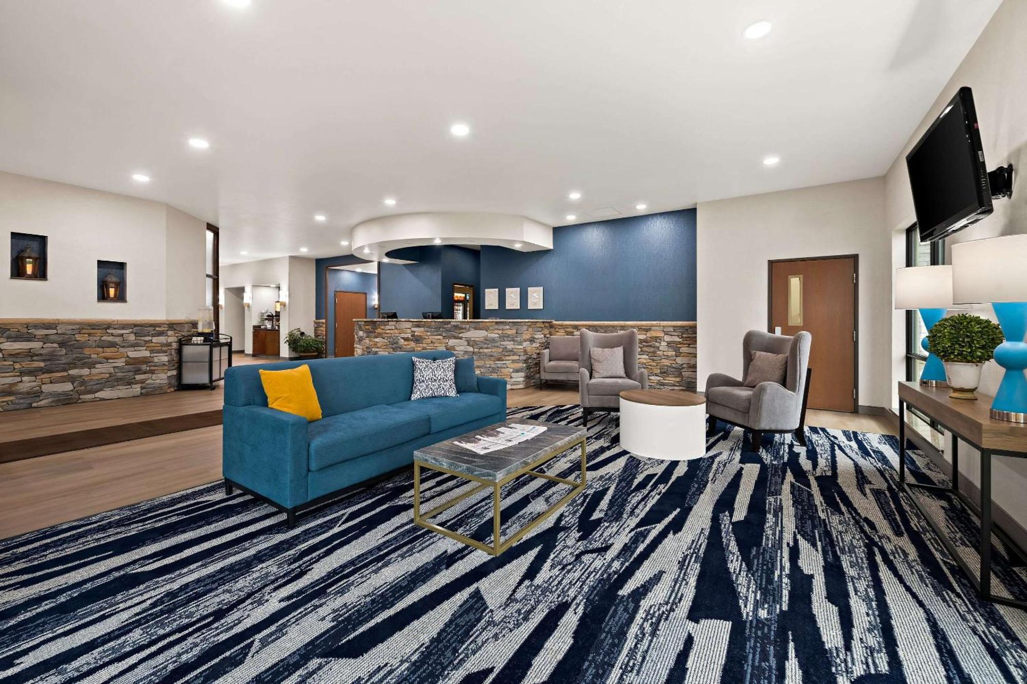 Comfort Suites Hudson I-94 Экстерьер фото
