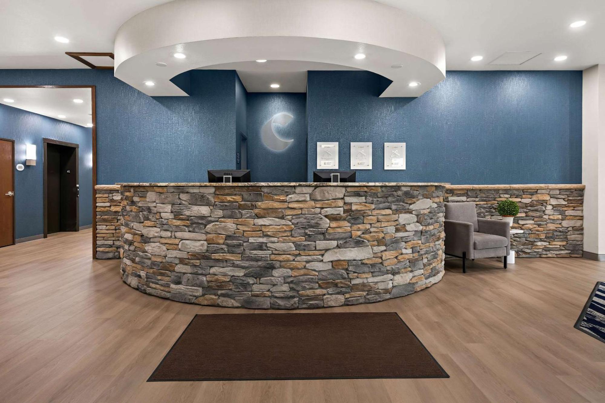 Comfort Suites Hudson I-94 Экстерьер фото