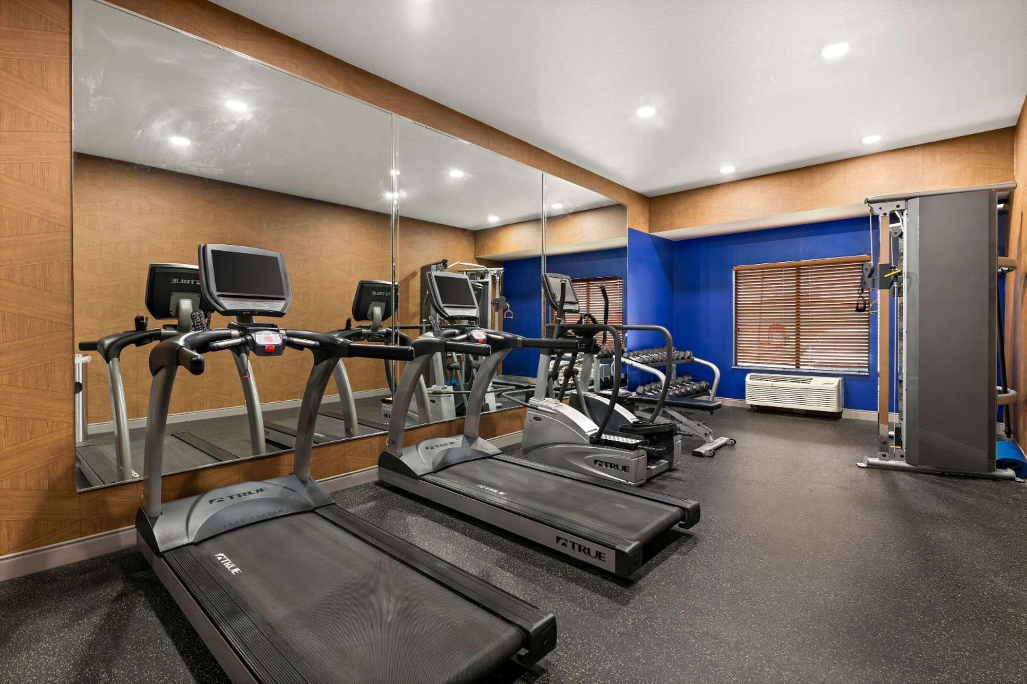 Comfort Suites Hudson I-94 Экстерьер фото