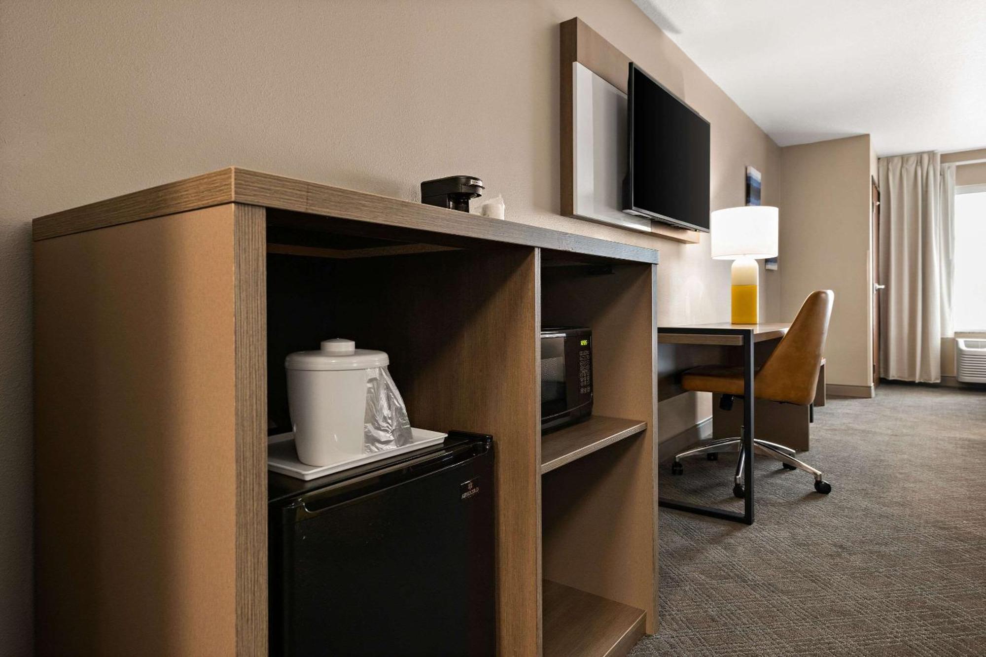 Comfort Suites Hudson I-94 Экстерьер фото