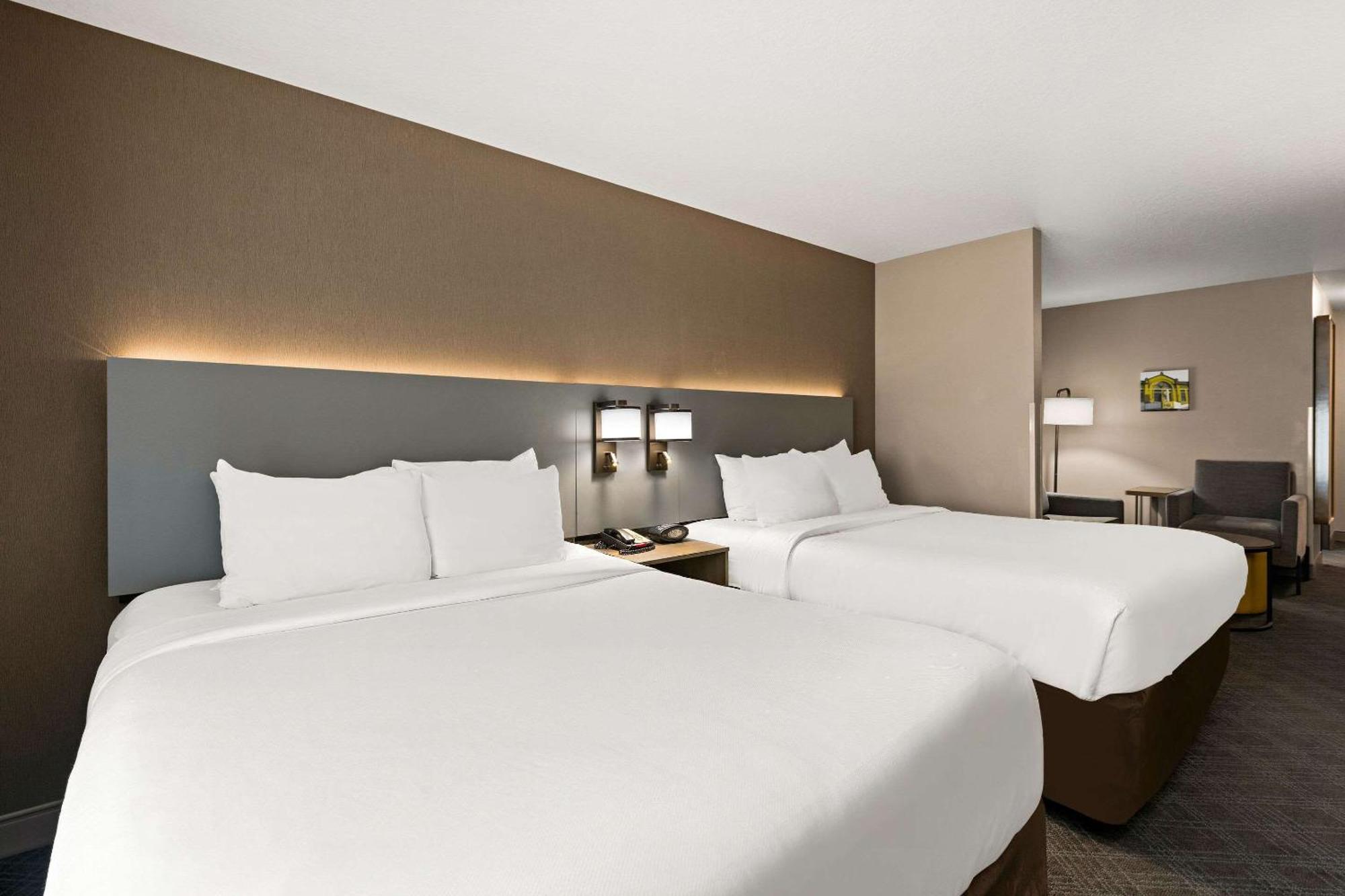 Comfort Suites Hudson I-94 Экстерьер фото