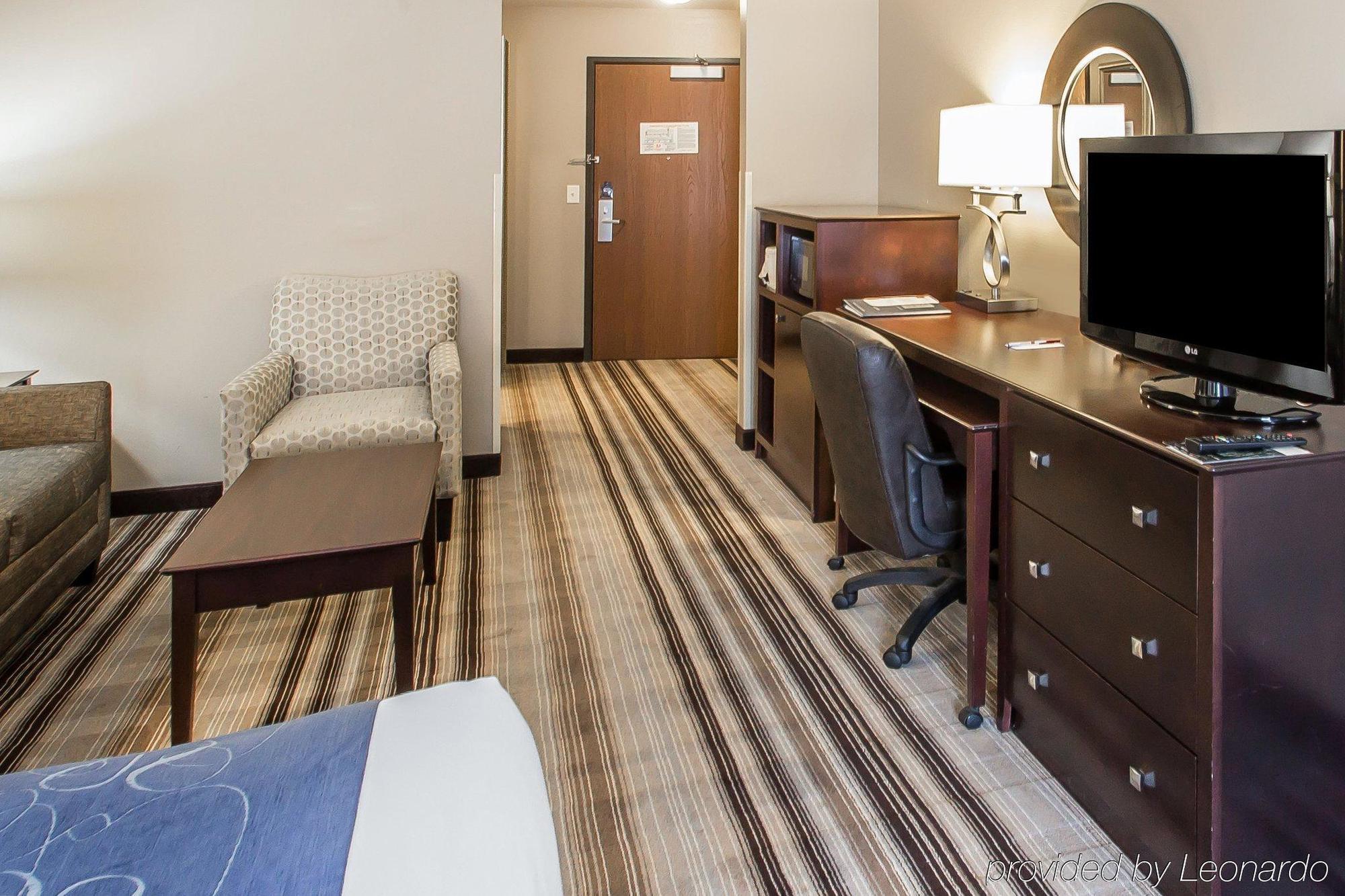 Comfort Suites Hudson I-94 Экстерьер фото